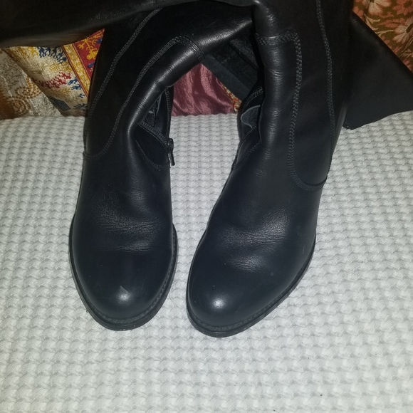 Gorgeous Fitzwell Boots - Picture 3 of 10